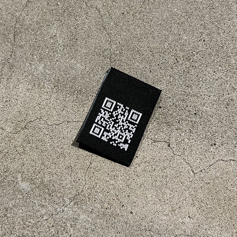 QR woven label smart tag